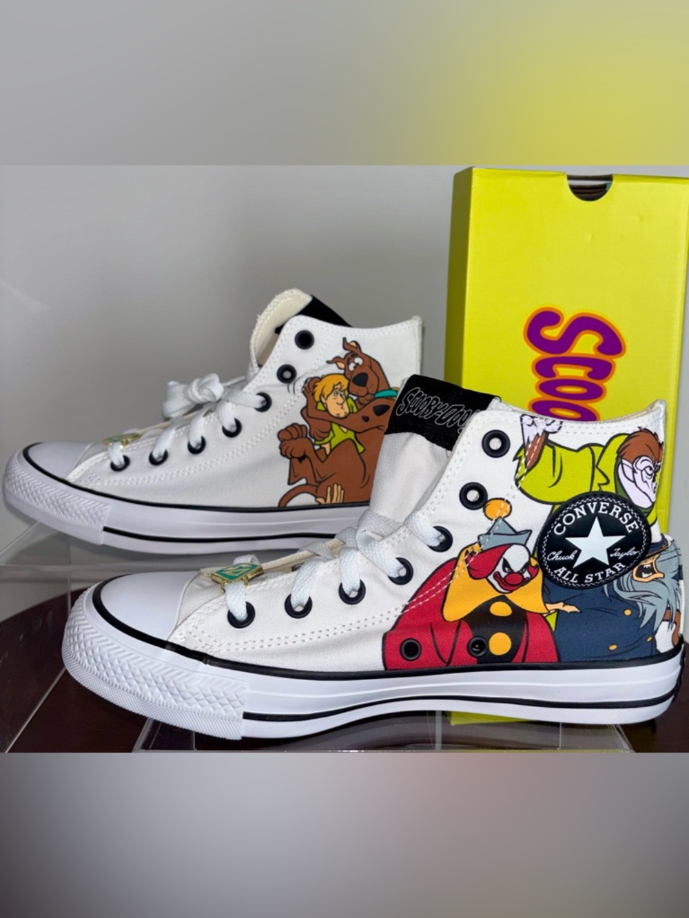 Converse Chuck Taylor All Star Hi Scooby Doo Good Guys Bad Guys NWT - Picture 2 of 7